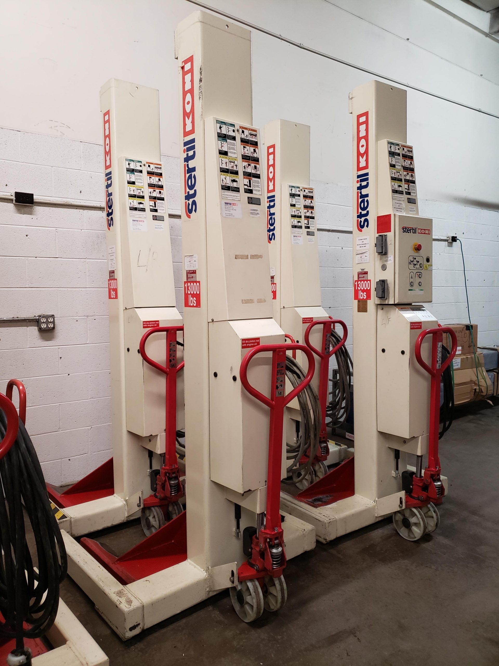 ST 1060's - Alan Tye Lifts